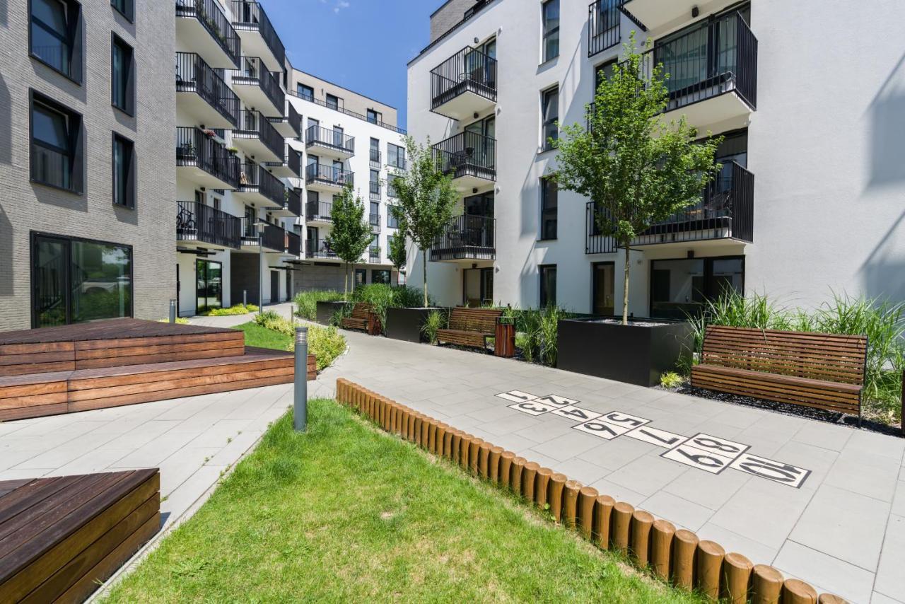 Esencja Apartments With Free Parking Garbary 104 By Noclegi Renters Poznań Exterior foto
