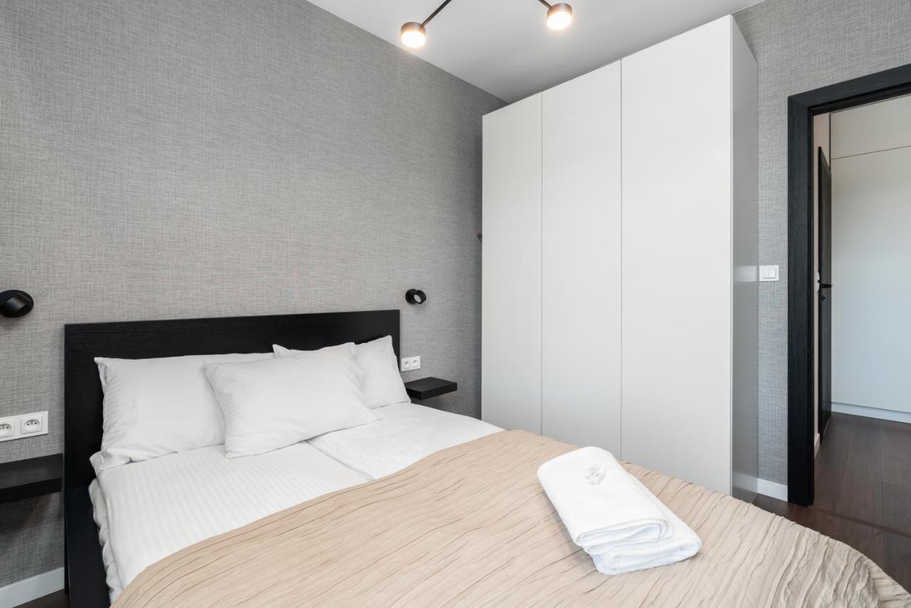 Esencja Apartments With Free Parking Garbary 104 By Noclegi Renters Poznań Exterior foto