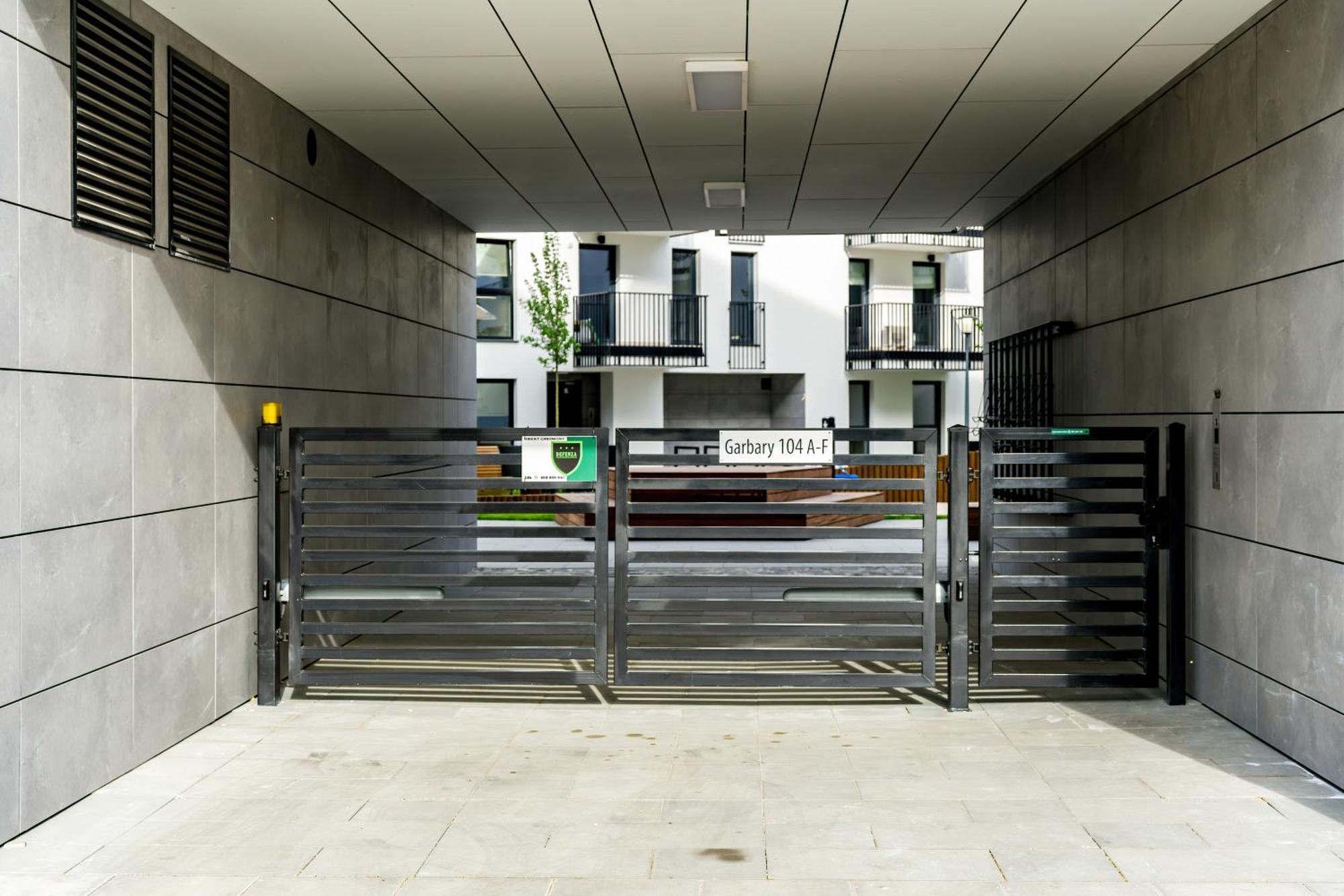 Esencja Apartments With Free Parking Garbary 104 By Noclegi Renters Poznań Exterior foto