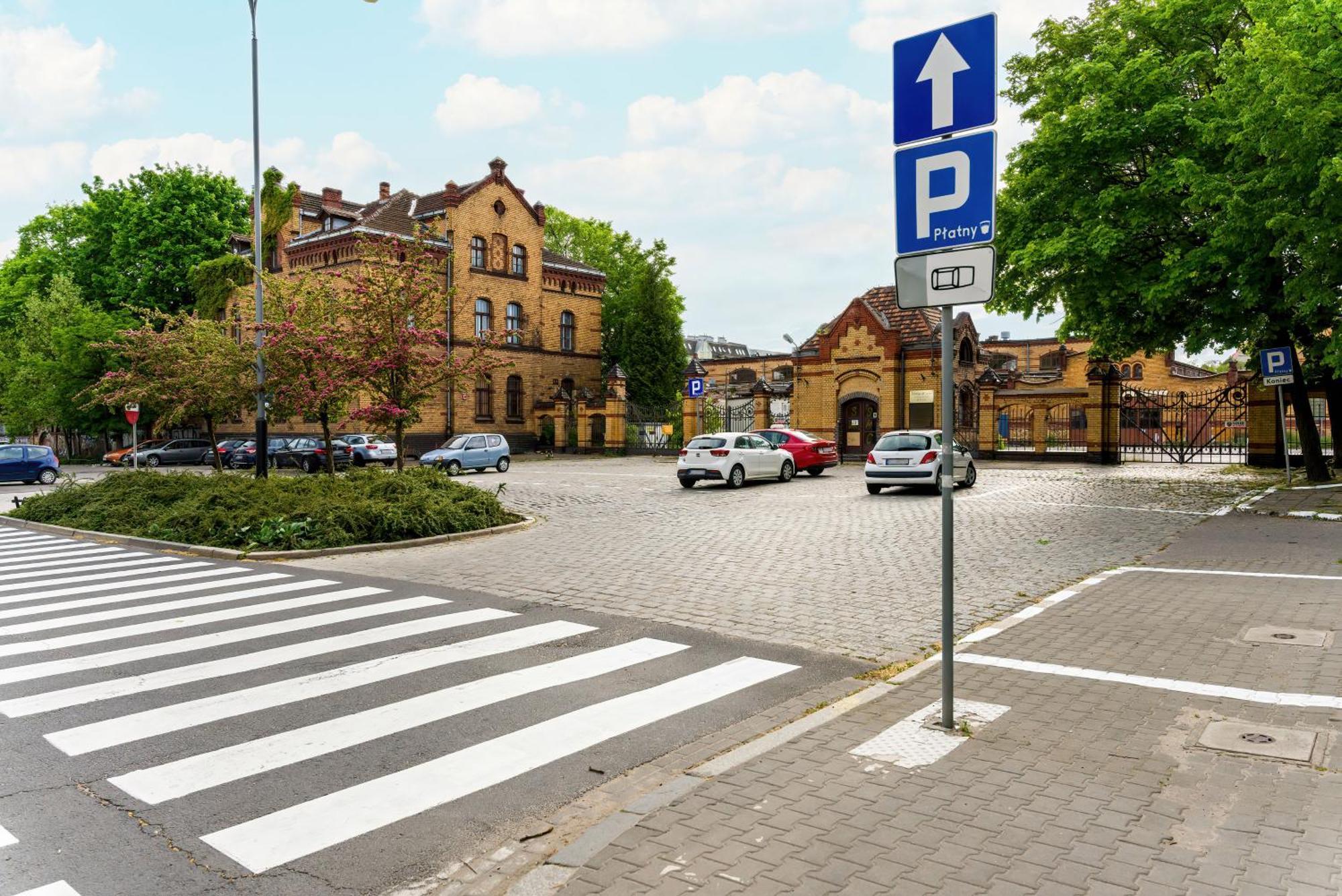 Esencja Apartments With Free Parking Garbary 104 By Noclegi Renters Poznań Exterior foto
